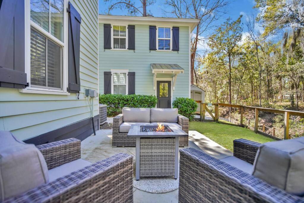 The Bluffton Village Home - 5 Bedroom In Old Town W Carriage Home Exterior photo